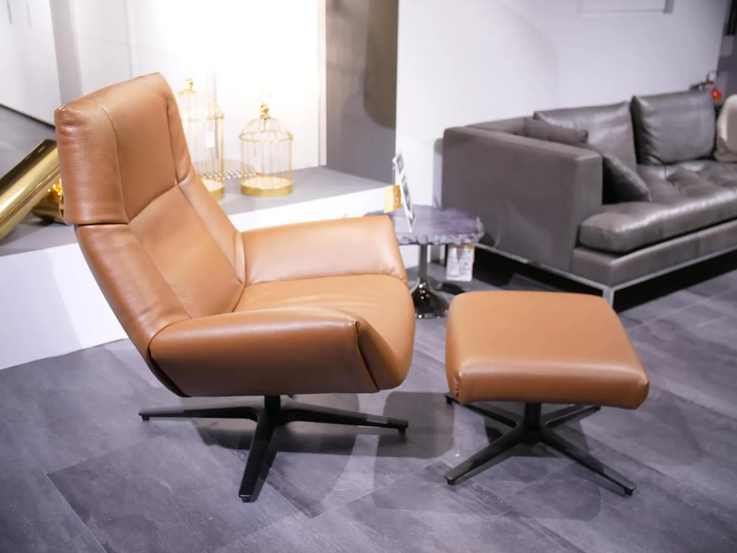 De Sede Loungesessel|Sessel DS 149 Leder Club 54 Whisky Braun Sternfuß Schwarz Matt Drehbar Mit Rückholfunktion Inklusive Hocker