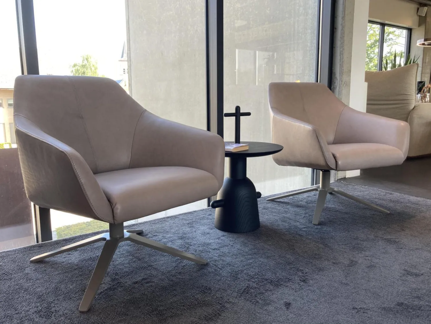 De Sede Loungesessel|Sessel DS 278-01 Leder Naturale Taupe Crème-Beige Vier-Sternfuss Taupe Lackiert Drehbar