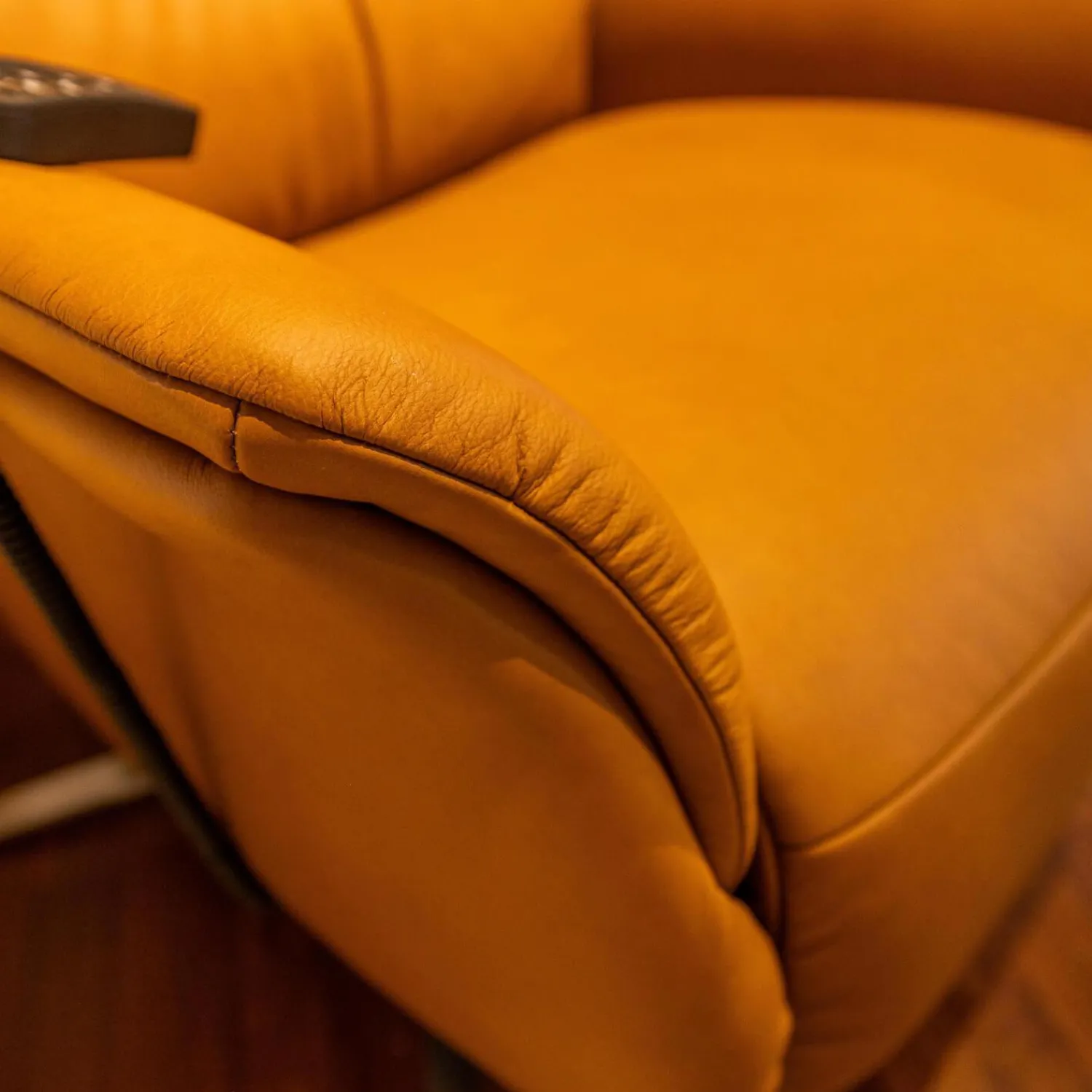 himolla Relaxsessel|Sessel Easy Swing 7051 Leder 22 Soft N Bright Braun Sternfuß Edelstahloptik Mit Aufstehhilfe Und Kopfteilverstellung