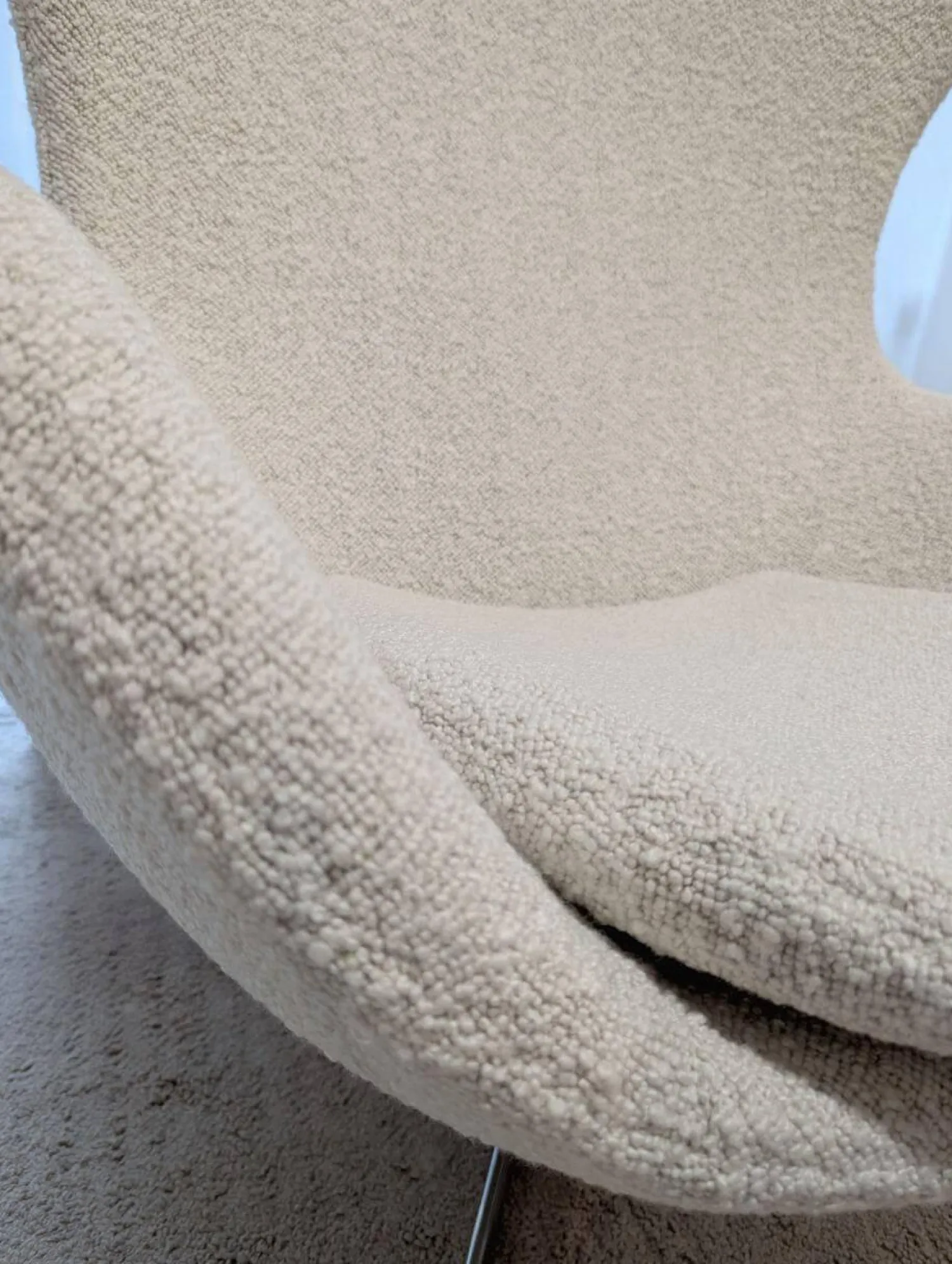 Fritz Hansen Relaxsessel|Sessel Egg Chair Stoff Karakorum Ecumee 007 Weiß Kreuzfuß Aluminium