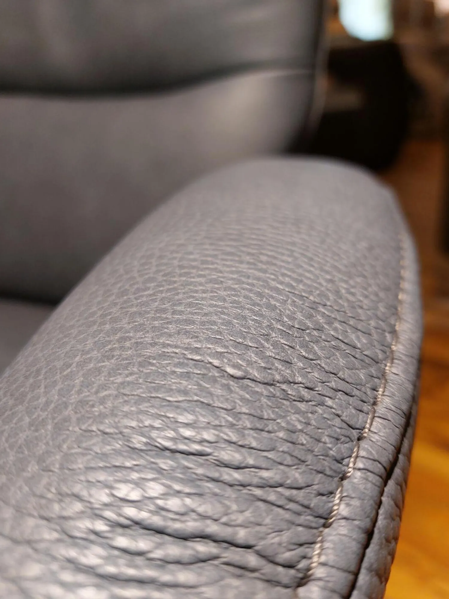 Steinpol Relaxsessel|Sessel EM Plauen Leder Punch Greyblue Grau Blau Drehteller Edelstahl Mit Motorischer Verstellung