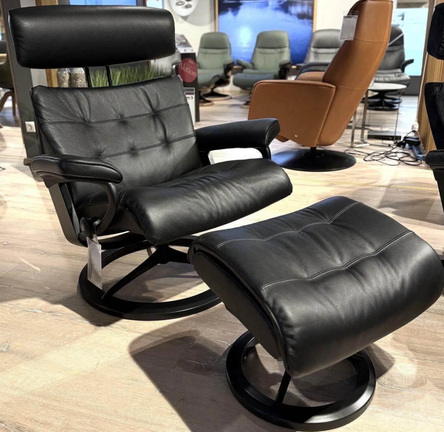Stressless Relaxsessel|Sessel Erik L Leder Cori Black Schwarz Gestell Signature Metall Schwarz Matt Inklusive Hocker