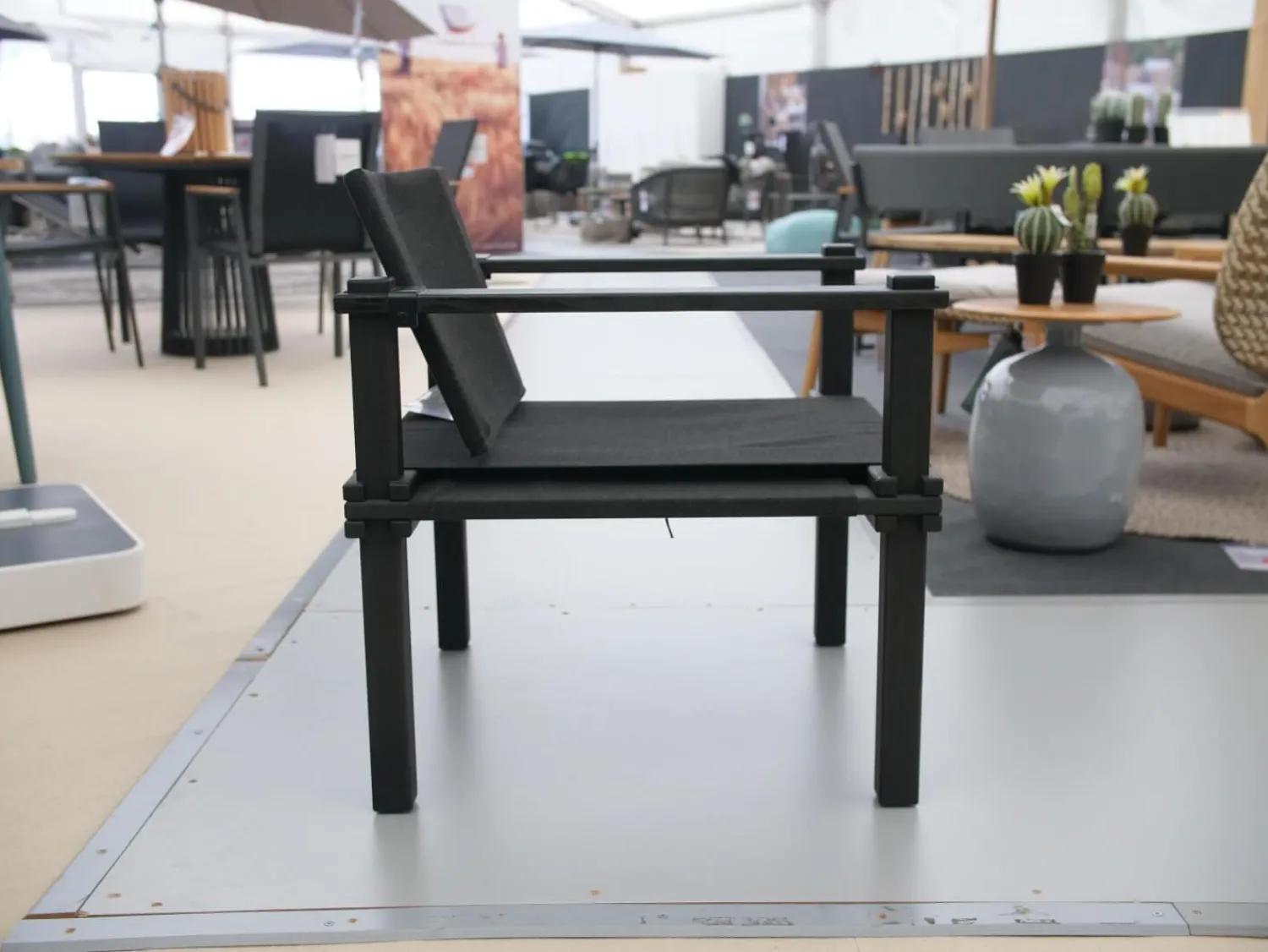 COR Gartenstühle|Sessel Farmer Stoff 5094 Schwarz Gestell Esche Schwarz Geölt