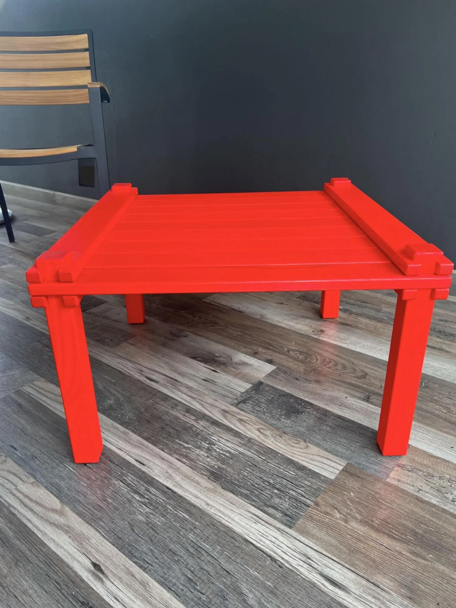 COR Loungemöbel|Sessel Farmer Stoff 5094 Schwarz Gestell Esche Geölt Pulver Rot P150 Mit Kunststoffgleitern Inklusive Tisch