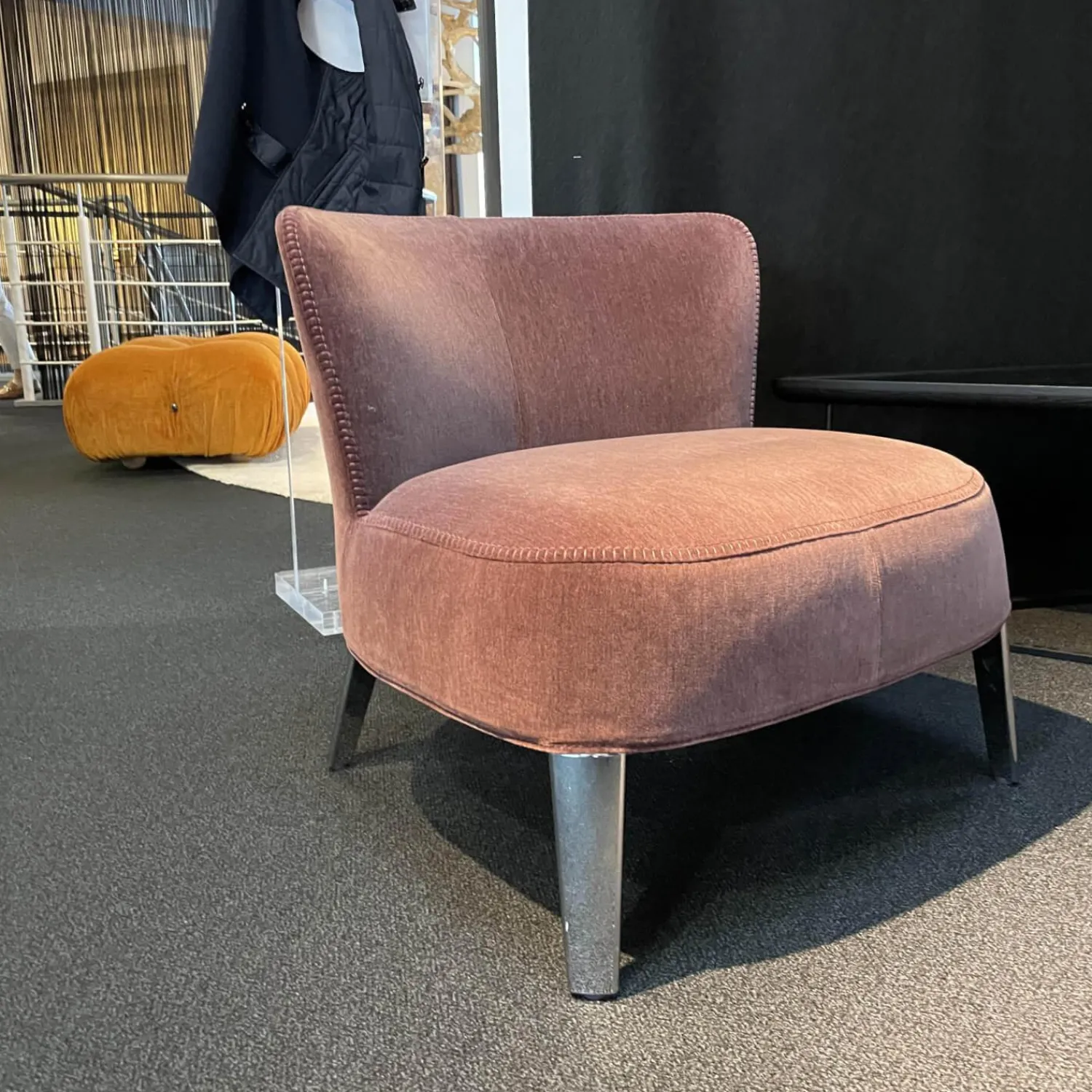 B&B Italia Loungesessel|Relaxsessel|Sessel Febo Stoff Rosa Gestell Silber