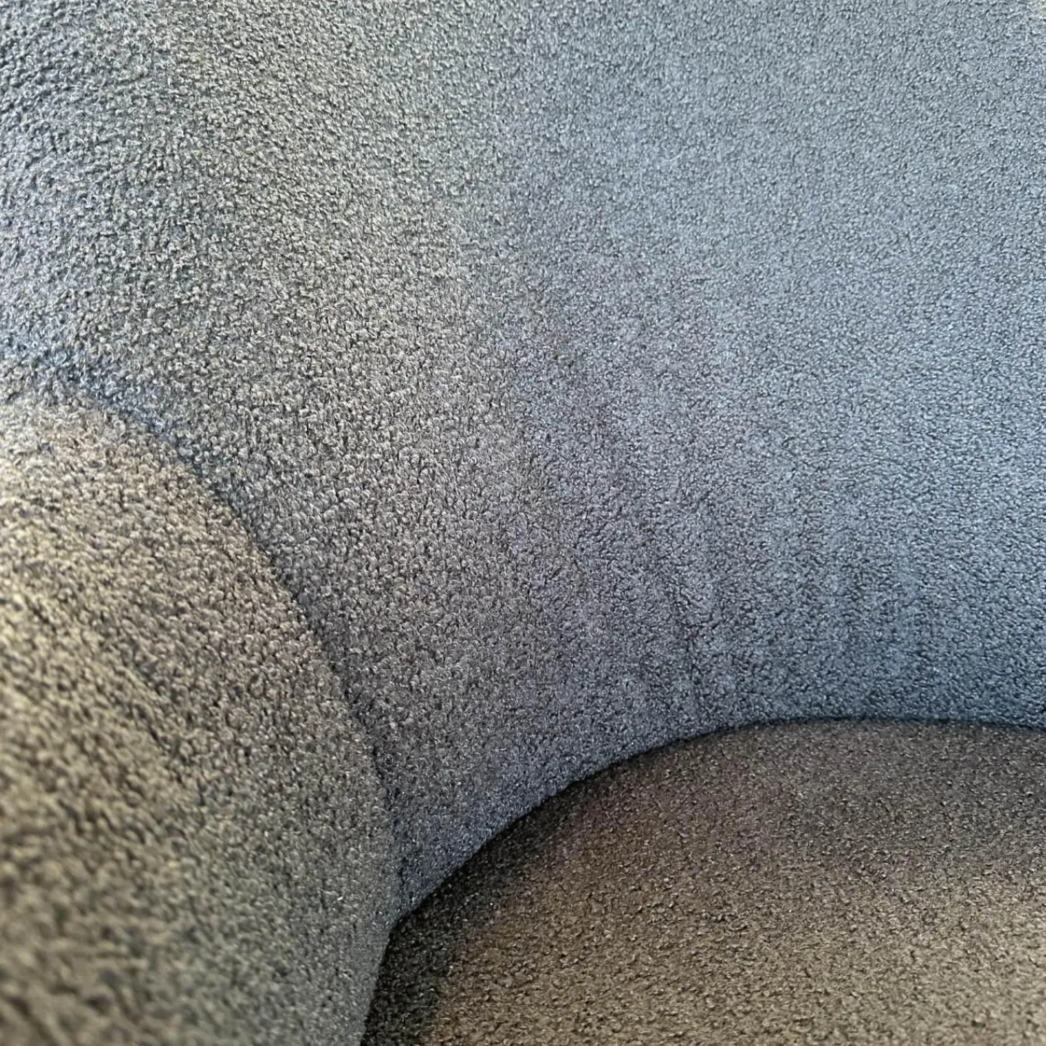 IP Design Loungesessel|Sessel Flow Bezug Chivasso Dunkelblau Füße Esche