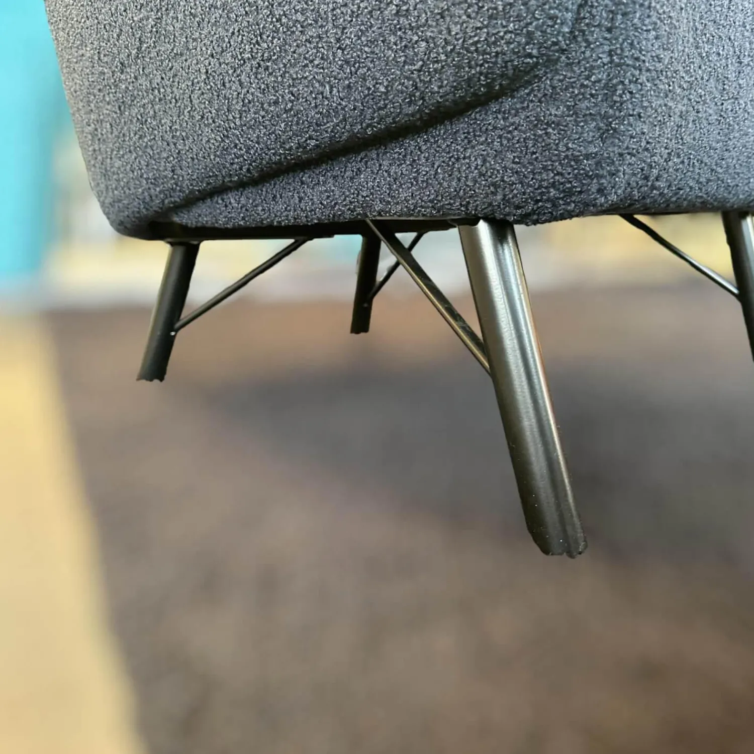 IP Design Loungesessel|Sessel Flow Bezug Chivasso Dunkelblau Füße Esche