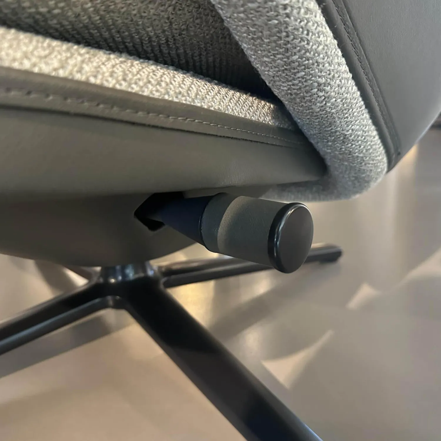 Vitra Relaxsessel|Sessel Grand Relax Schale Leder Forte Decor Umbra Grau Innen Stoff Corsaro Bambus Melange Grau Mit Hocker