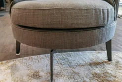 Flexform Relaxsessel|Sessel Guscioalto Light Stoff EBE 1162 Gestell Brüniert Drehbar mit Nackenkissen