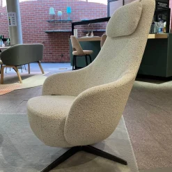 B&B Italia Loungesessel|Relaxsessel|Sessel Harbor Laidback Stoff Sambuco Weiß Gestell Schwarz Pulverbeschichtet Inklusive Hocker