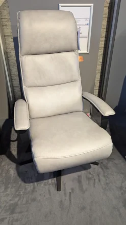 Hukla Relaxsessel|Sessel Hathi Large Leder Cloudy Alu Grau Sternfuß Metall Schwarz Verstellungen 2 Motorisch Mit Herz Waage Inklusive Massagefunktion