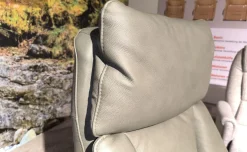 Hukla Relaxsessel|Sessel Henning Leder BelVita Olive 59 Beige Sternfuß Schwarz Inklusive Motorischer Verstellung