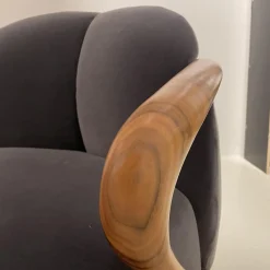 Giorgetti Loungesessel|Sessel Hug Stoff Adamo&Eva 107 Antracite Gestell Nussbaumholz Dunkel Gebeizt