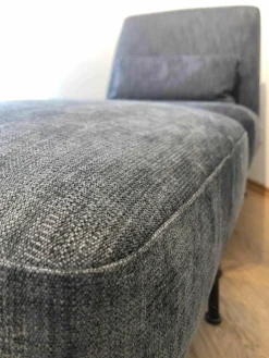 Ligne Roset Relaxsessel|Sessel Humphrey Stoff C 762 Blau Grau Gestell Braun mit Hocker