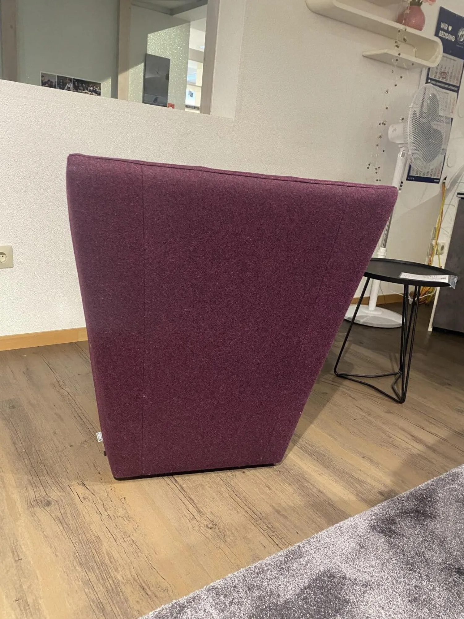 Jori Loungesessel|Sessel Ice Cube Bezug Filz Divina Meolange C 0671 Violett Gestell Massivholz Mit Drehfuß