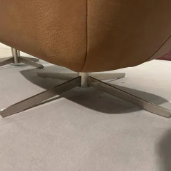 Koinor Relaxsessel|Sessel Isira Bezug Leder A-India Karme Beige Drehgestell Nickel Satiniert Inklusive Hocker