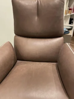 COR Relaxsessel|Sessel Jalis Leder 492 Dunkelbraun mit drehbarem Tellefuß und Hocker