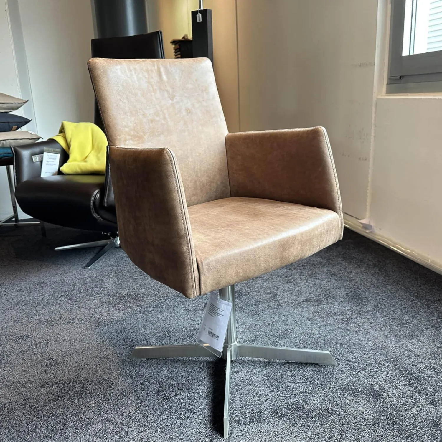 Lavida Einzelstühle|Sessel Lav Lamon Leder Kenia Braun Drehgestell Edelstahl