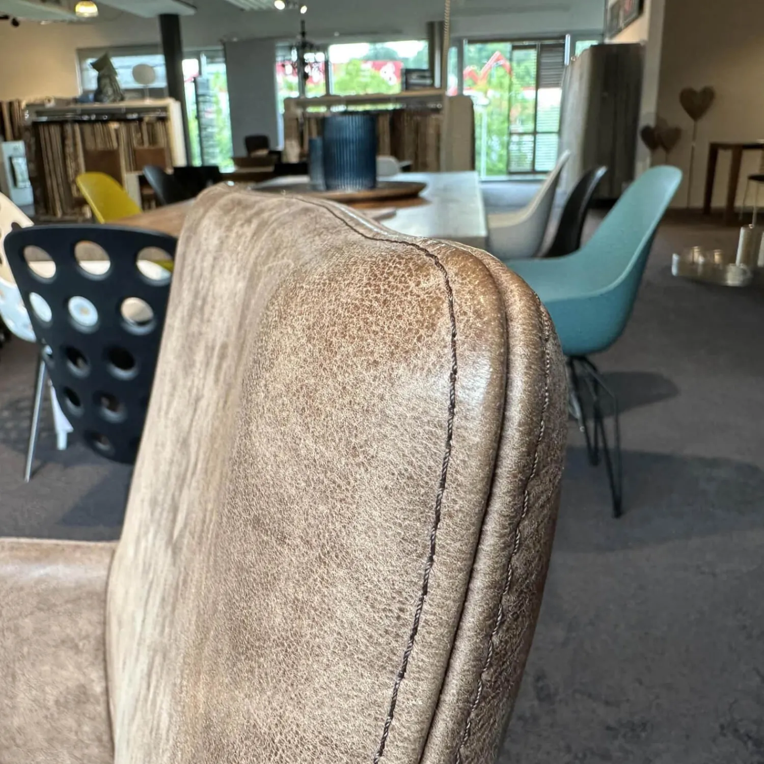 Lavida Einzelstühle|Sessel Lav Lamon Leder Kenia Braun Drehgestell Edelstahl