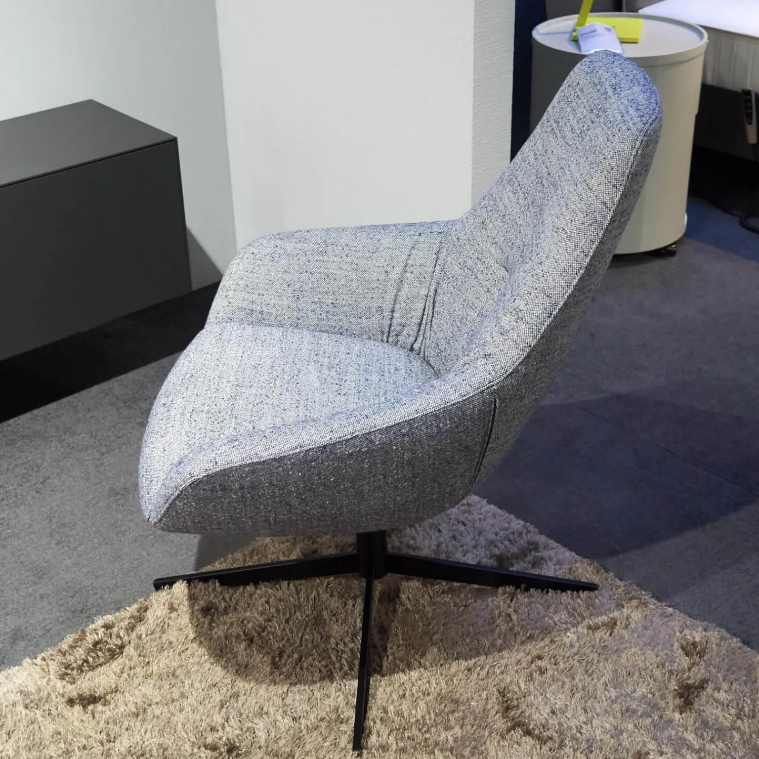 Brune Loungesessel|Sessel Liv 2181 Stoff 3lfm Spring Grau Blau Fußkreuz Stahl Schwarz Matt Pulverbeschichtet Mit Kunststoffgleitern