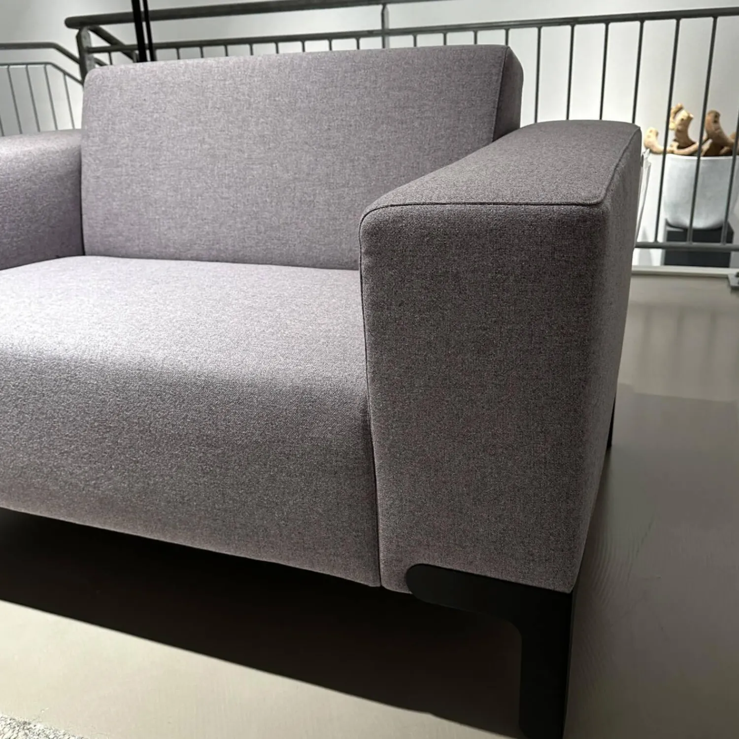 Havee Meubelen Loungesessel|Sessel Loveseat Foldy Stoff Tonica 633 Grau Füße Stahl Schwarz RAL9005