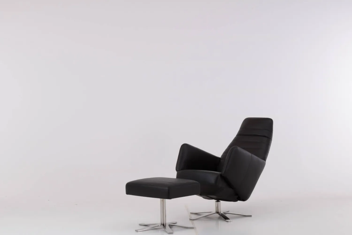 Werther Relaxsessel|Sessel Max Leder L7360B Schwarz Fußkreuz Edelstahl Poliert Inklusive Hocker