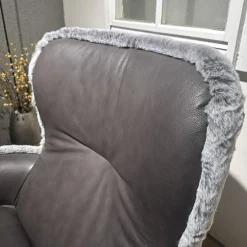 Paul Lindberg Loungesessel|Sessel Minu Sitzfläche Leder Elegance Anthrazit Rücken Webpelzbezug Eisbär Grey Grau Füße Schwarz Pulverbeschichtet Mit Hocker