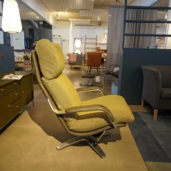 Berg Furniture Relaxsessel|Sessel Mit Hocker Nasa Stoff Grün Gemustert Arm Und Rückenlehne Dunkelgraues Leder