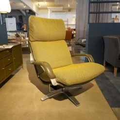 Berg Furniture Relaxsessel|Sessel Mit Hocker Nasa Stoff Grün Gemustert Arm Und Rückenlehne Dunkelgraues Leder