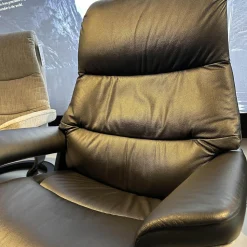 Stressless Relaxsessel|Sessel Mit Hocker View L Signature Bezug Leder Batick Black Schwarz Gestell Schwarz