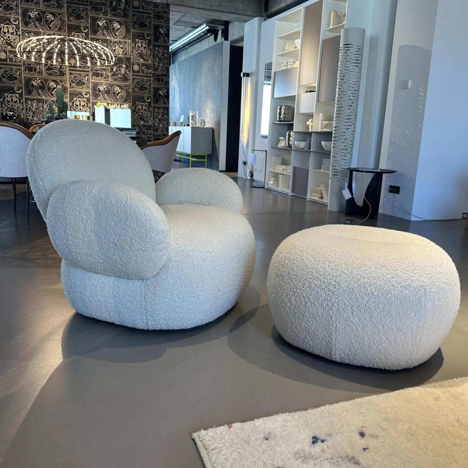 Freifrau Relaxsessel|Sessel Nana Love Seat Stoff Nimbus 006 Bebris Beige Füße Kunststoff Inklusive Hocker