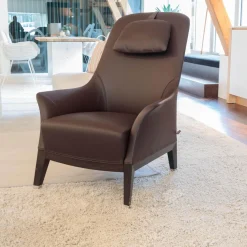 Giorgetti Loungesessel|Sessel Normal Leder 2212 Dunkelbraun Gestell Buche Matt Gebeizt Inklusive Hocker Und Kopfkissen
