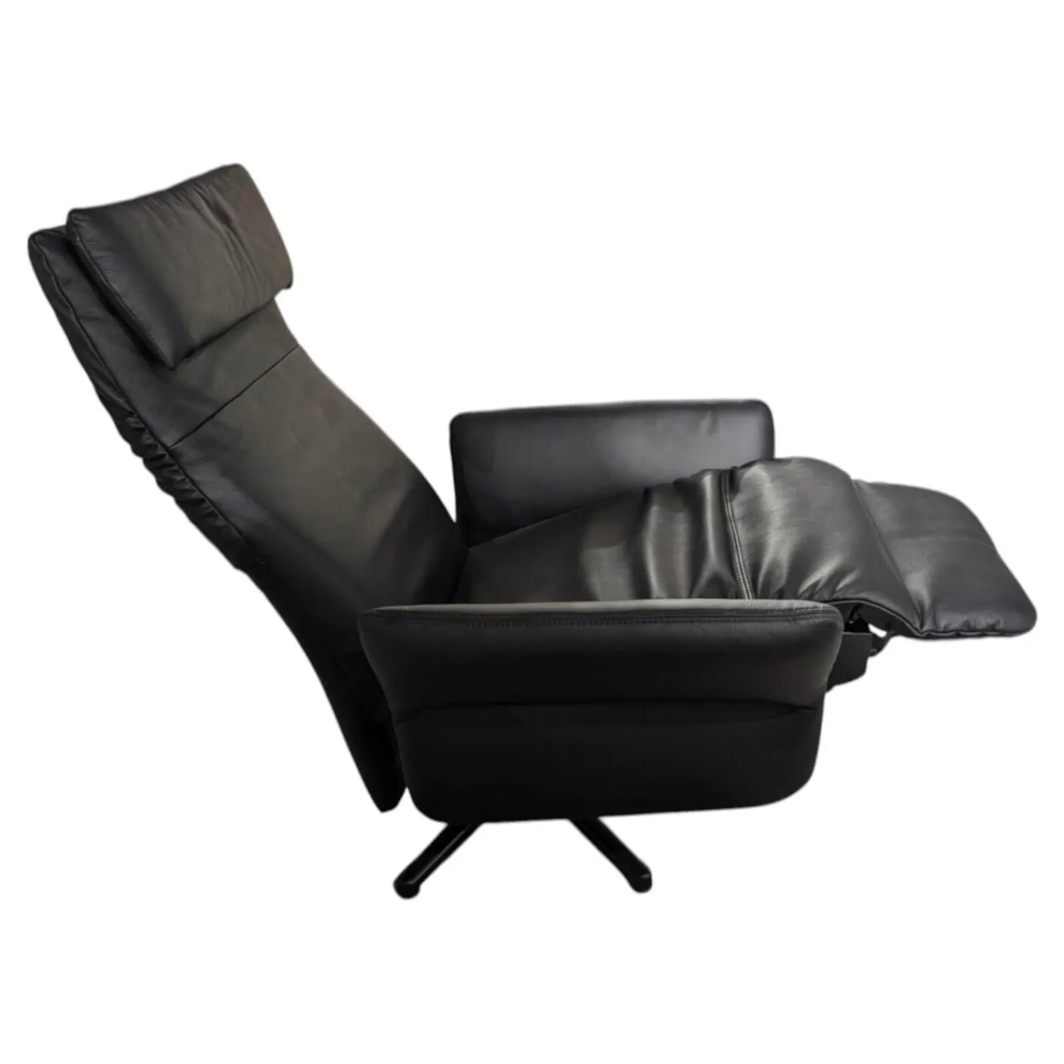 Gruber Relaxsessel|Sessel PTV 1780 Leder Napoli 0500 Schwarz Füße Metall Schwarz Mit Manuell Verstellbarer Fußablage