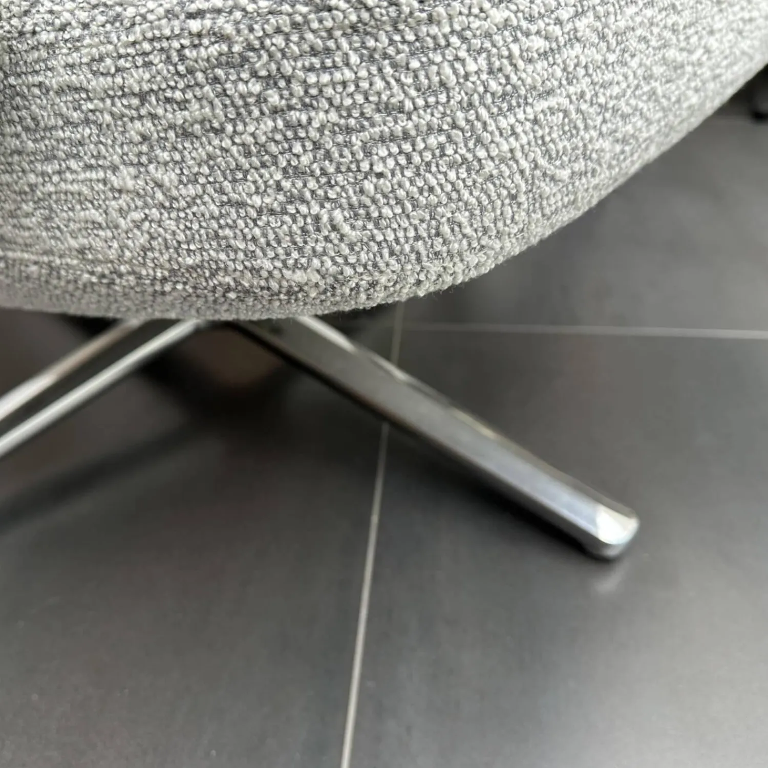 Vitra Relaxsessel|Sessel Repos 210 746 00 Stoff Nubia F100 Creme Sierragrau Grau Gestell Poliert