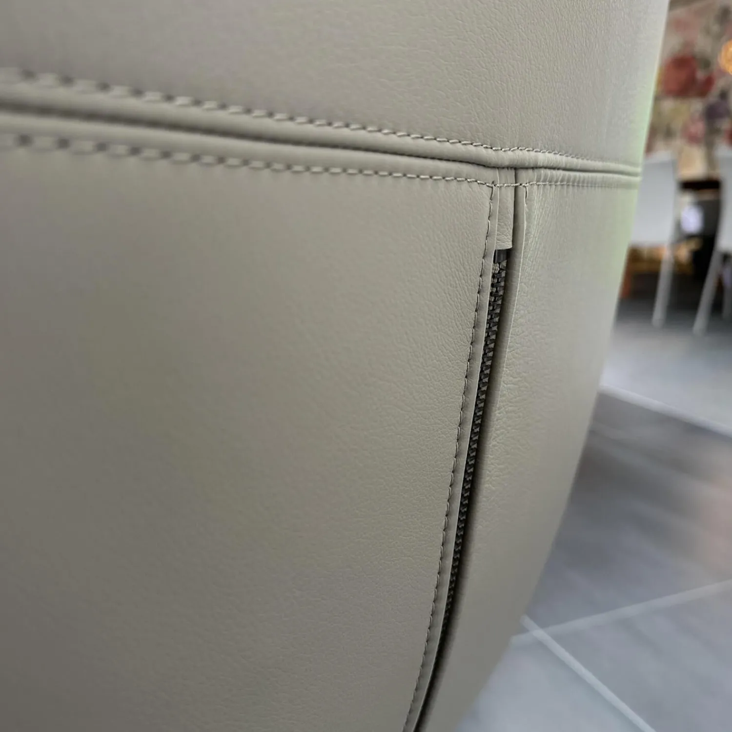 Vitra Relaxsessel|Sessel Repos Leder L50 Premium F Sand Beige Gestell Basic Dark Schwarz