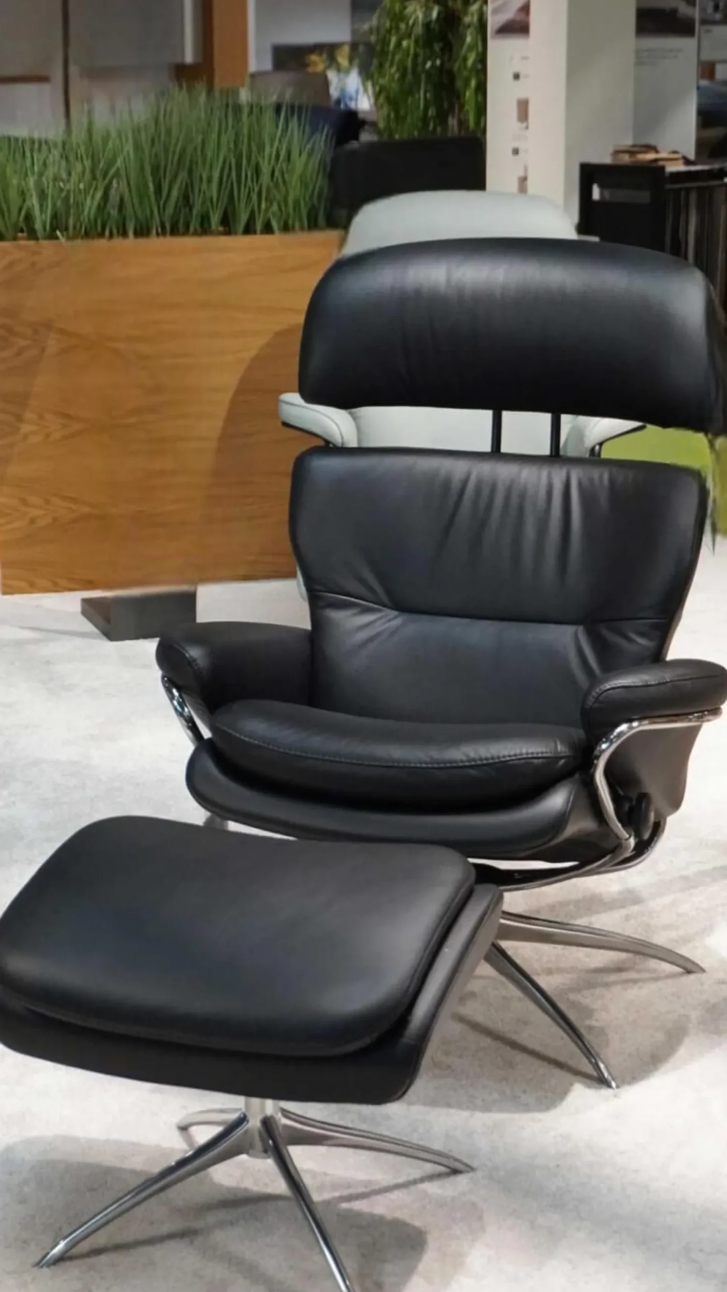 Stressless Relaxsessel|Sessel Rome M Black Leder Gestell Star Alumunium Inklusive Hocker