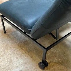 Brühl Loungesessel|Sessel Roro Small Leder Glove Schwarz Gestell Schwarz Pulverbeschichtet Mit Rollen Schwarz