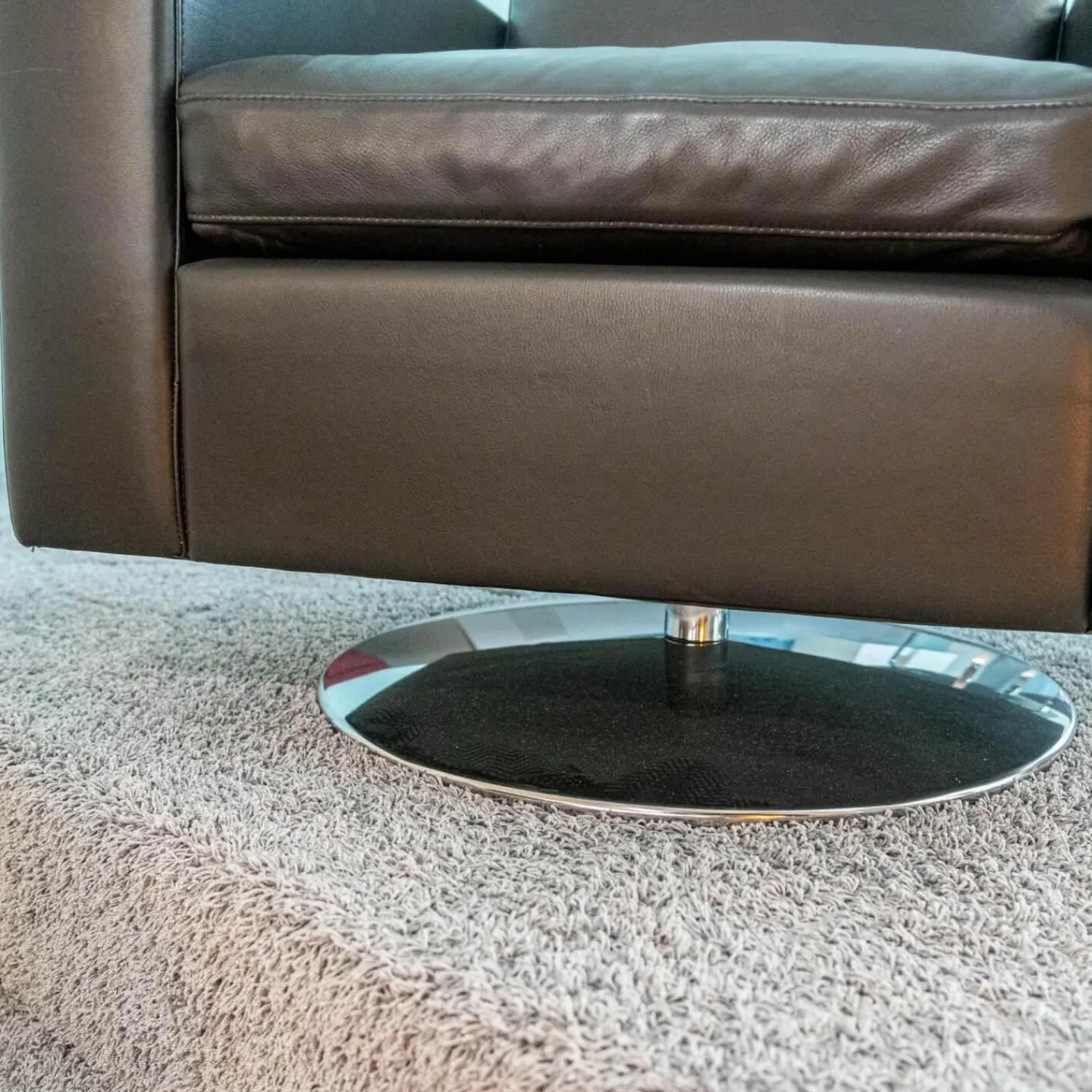 Brühl Loungesessel|Relaxsessel|Sessel Serge Leder Anthrazit Grau Tellerfuß Chrom