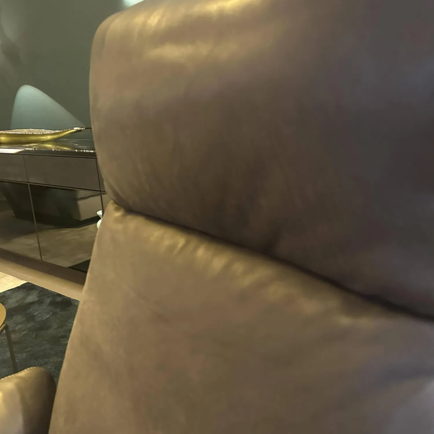 FSM Relaxsessel|Sessel Shelby Außen Leder Kashmir Schwarz Innen Leder Naturale Espresso Braun Gestell Stahl Schwarz Pulverbeschichtet