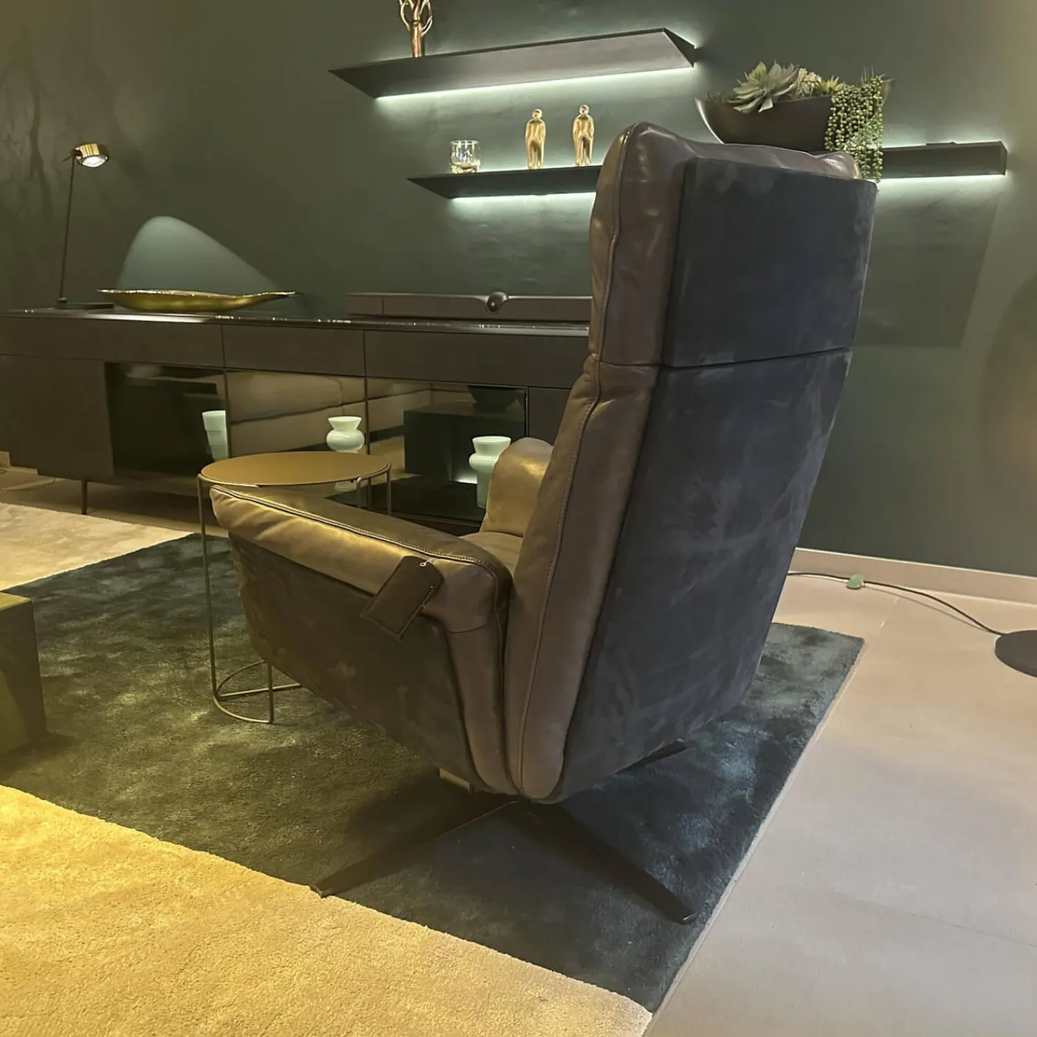 FSM Relaxsessel|Sessel Shelby Außen Leder Kashmir Schwarz Innen Leder Naturale Espresso Braun Gestell Stahl Schwarz Pulverbeschichtet