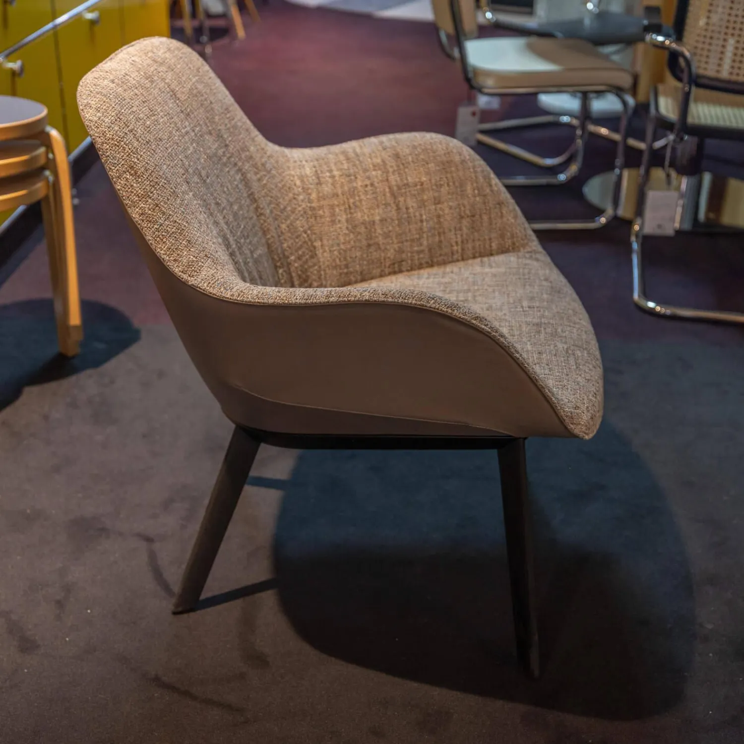 Walter Knoll Einzelstühle|Sessel Sheru Mit Armlehnen Bezug Innen Stof Sorel 7873 Grau Außen Leder Elen 1406 Taupe Grau 4 Bein Gestell Eiche Geflemmt