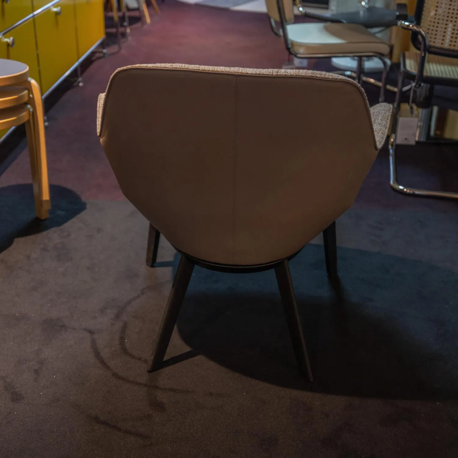 Walter Knoll Einzelstühle|Sessel Sheru Mit Armlehnen Bezug Innen Stof Sorel 7873 Grau Außen Leder Elen 1406 Taupe Grau 4 Bein Gestell Eiche Geflemmt