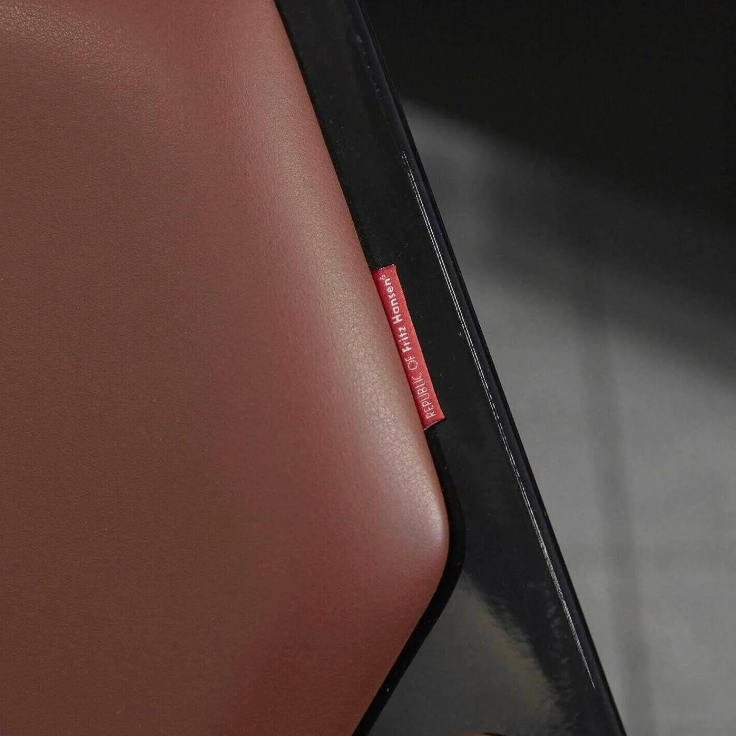 Fritz Hansen Relaxsessel|Sessel Space JI 11 Schwarz Hochglanz Softleder Cognacfarbig Kat. 6