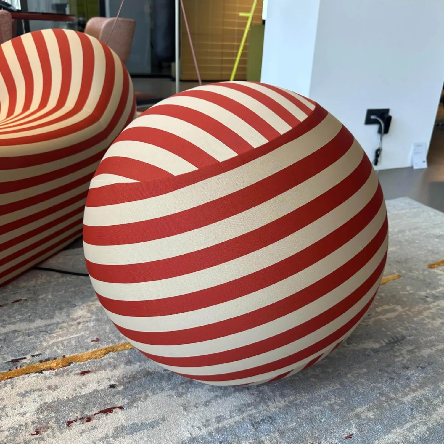 B&B Italia Relaxsessel|Sessel Up 2000 Stoff Soara 06 Gestreift Orange Beige Inklusive Hocker Ball