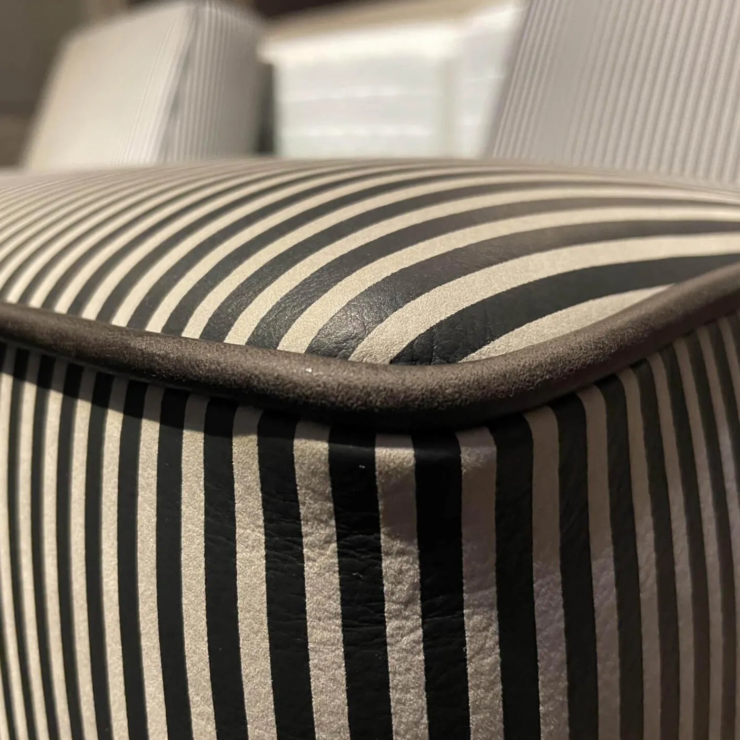 Baxter Relaxsessel|Sessel Vienna Baby Leder Bedruckt Day Thickline Riga Spessa MI18