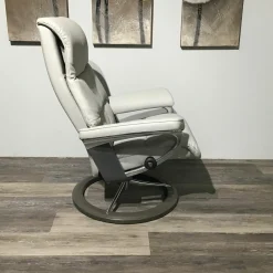 Stressless Relaxsessel|Sessel View Leder Batick Platinum Grey Gestell Signature Grau mit Hocker