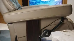 Stressless Relaxsessel|Sessel View M Leder Batick Mole Braun Gestell Classic Wenge Gebeizt Inklusive Hocker