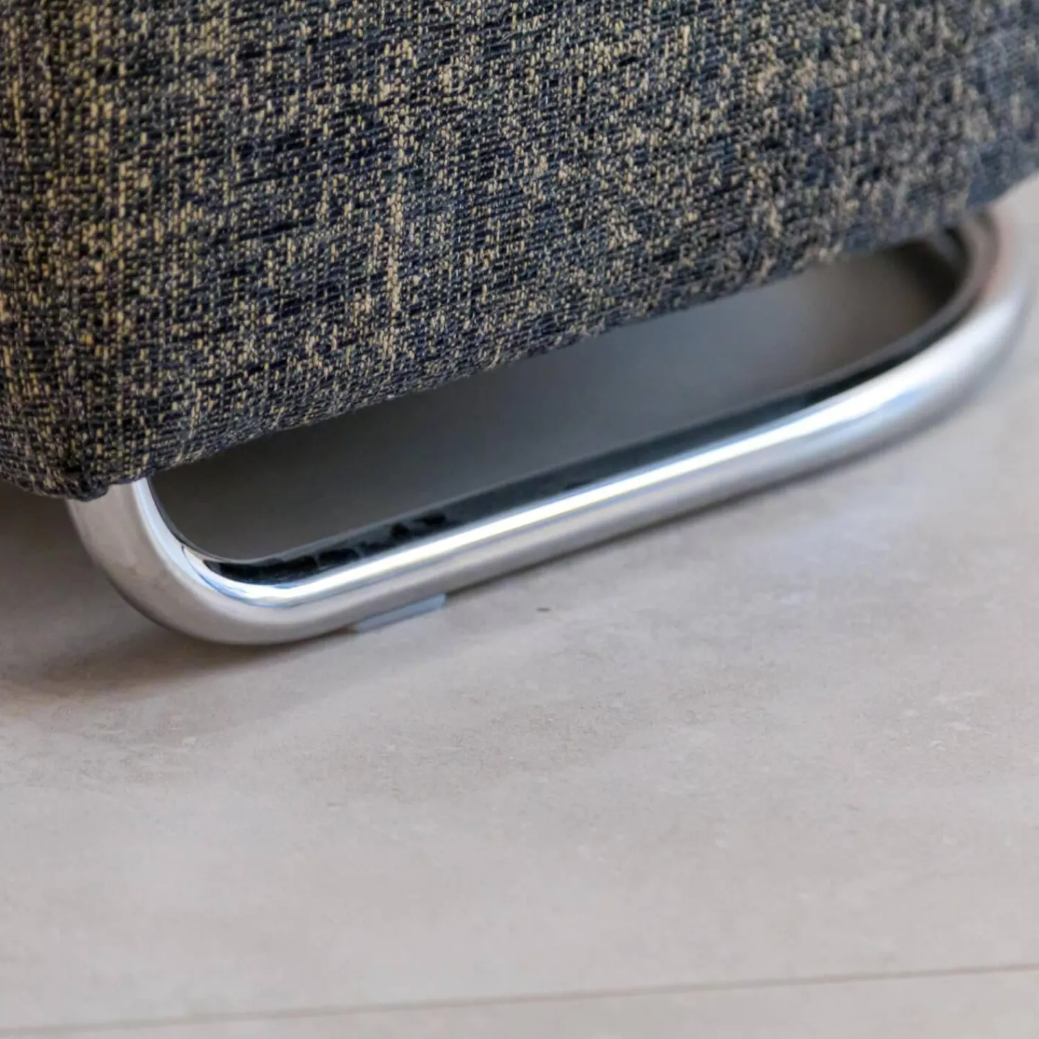 IP Design Relaxsessel|Sessel Vigo Stoff Quinto Grau Edelstahlkufe Poliert