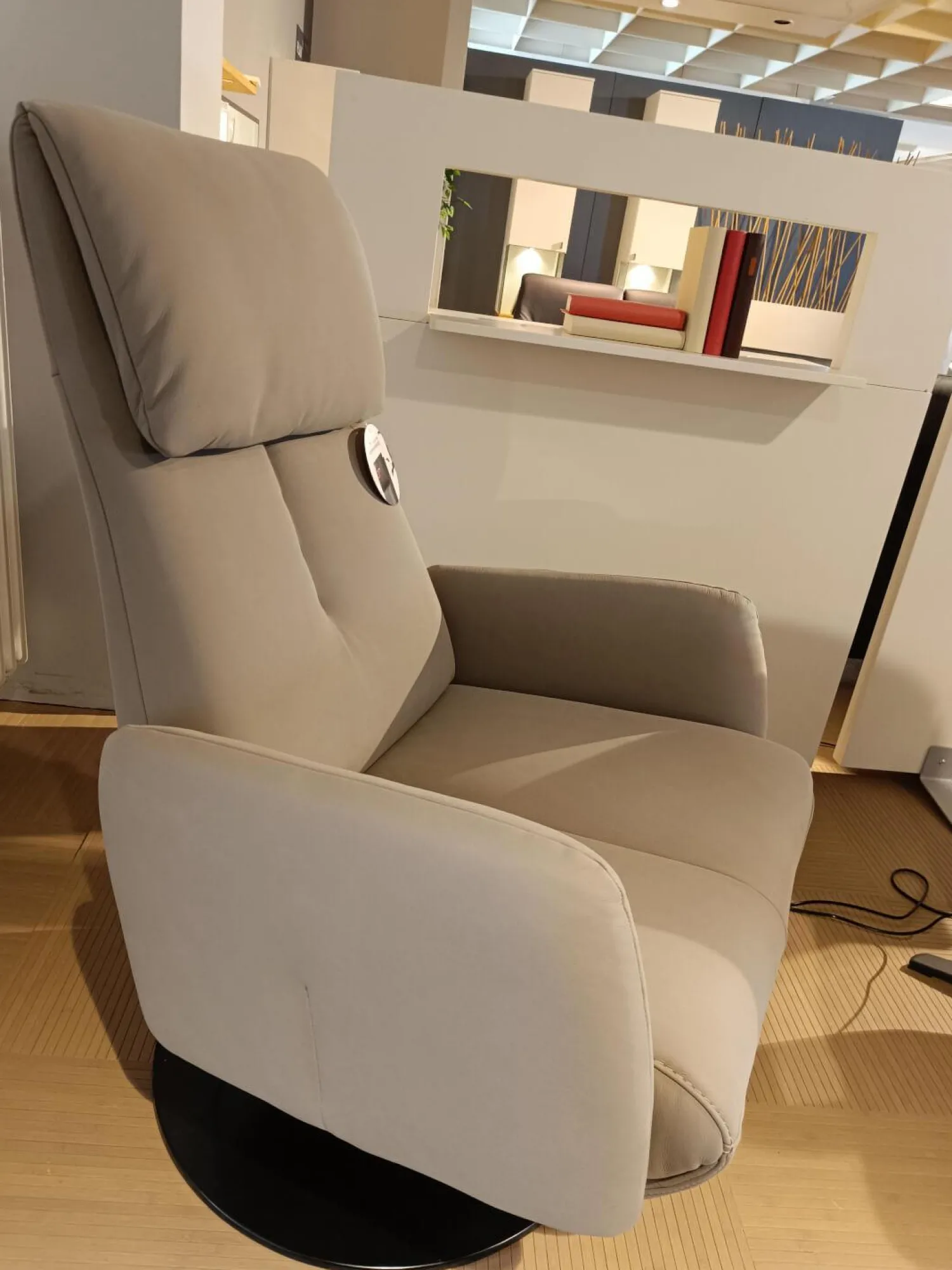 WK Wohnen Relaxsessel|Sessel WK 616 Carlos Leder G Davinci Dune Beige Grau Drehteller Holz Black Schwarz Matt Mit 2 Motoren Und Kipptaster