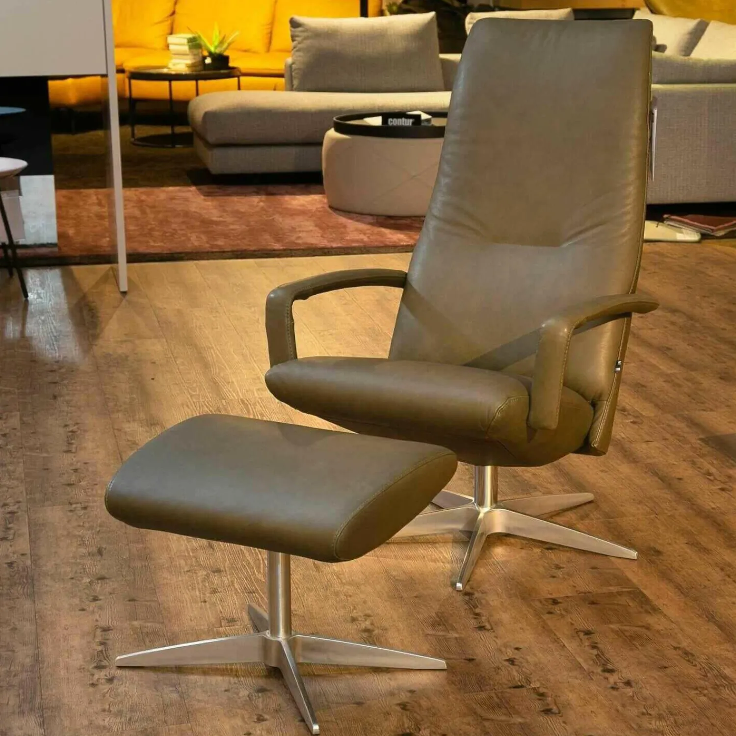 WK Wohnen Relaxsessel|Sessel WK 608 Tipo Mit Hocker Leder 40 Royal 400 Fuß Chrom Gebürstet